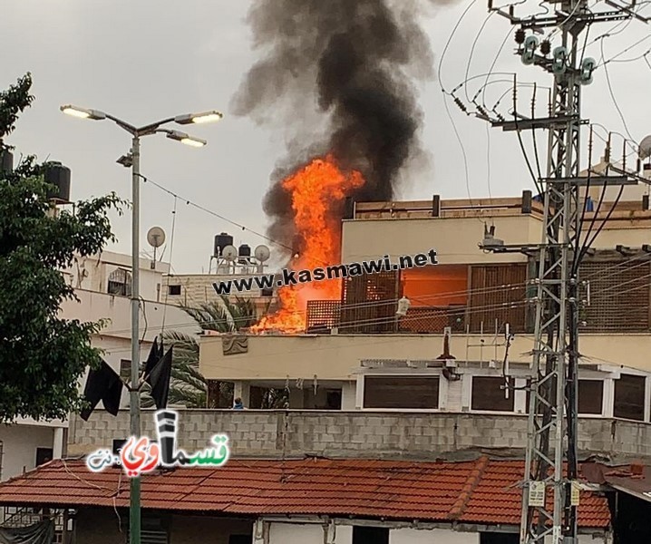 عاجل : فيديو: اندلاع حريق في احد اليبوت بالحي الغربي من المدينة  وشرطي يلقي بنفسه وسط النيران لينقذ طفل ..وقوات الاطفائية في طريقها 